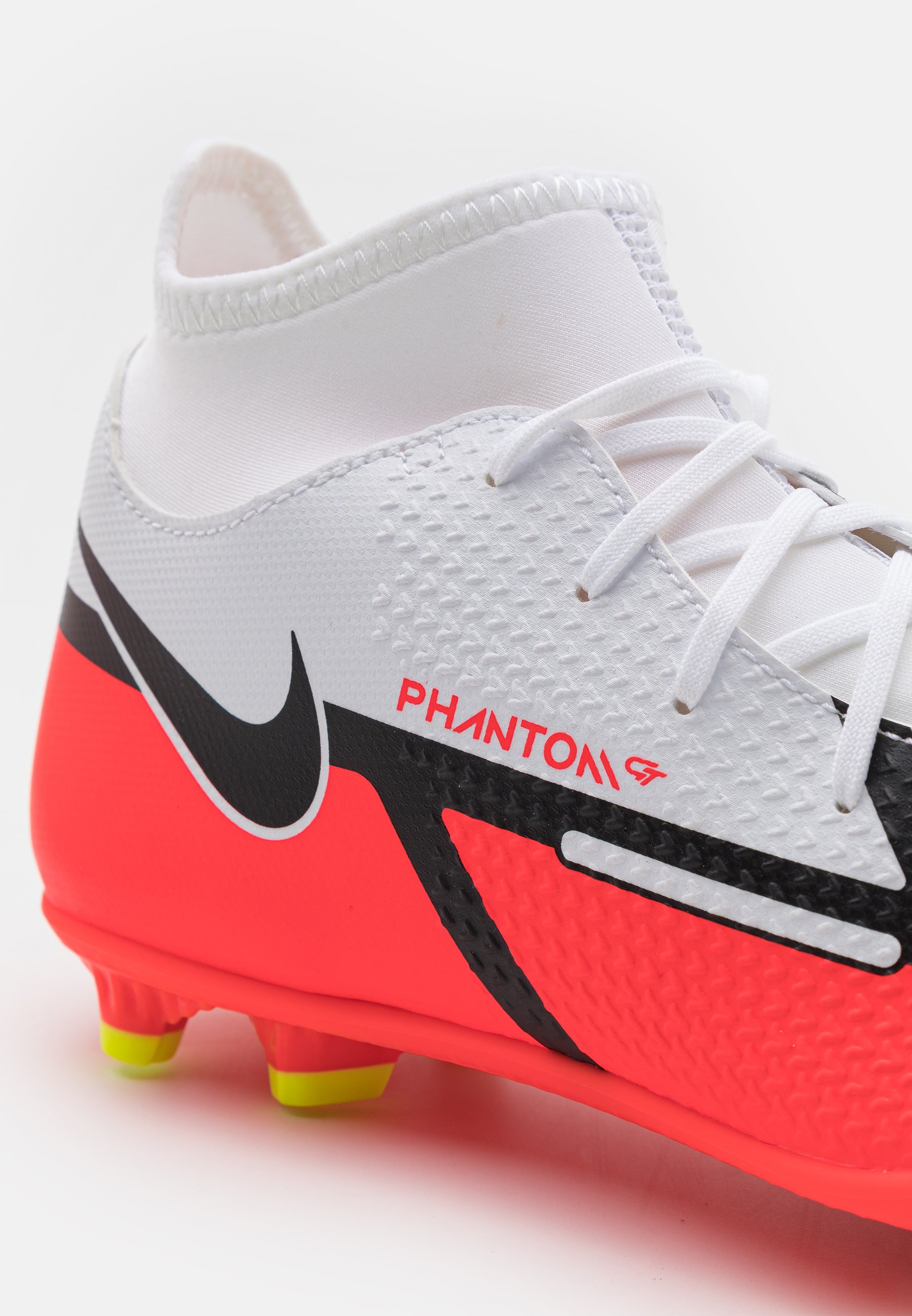 nike hypervenom phantom multinocken