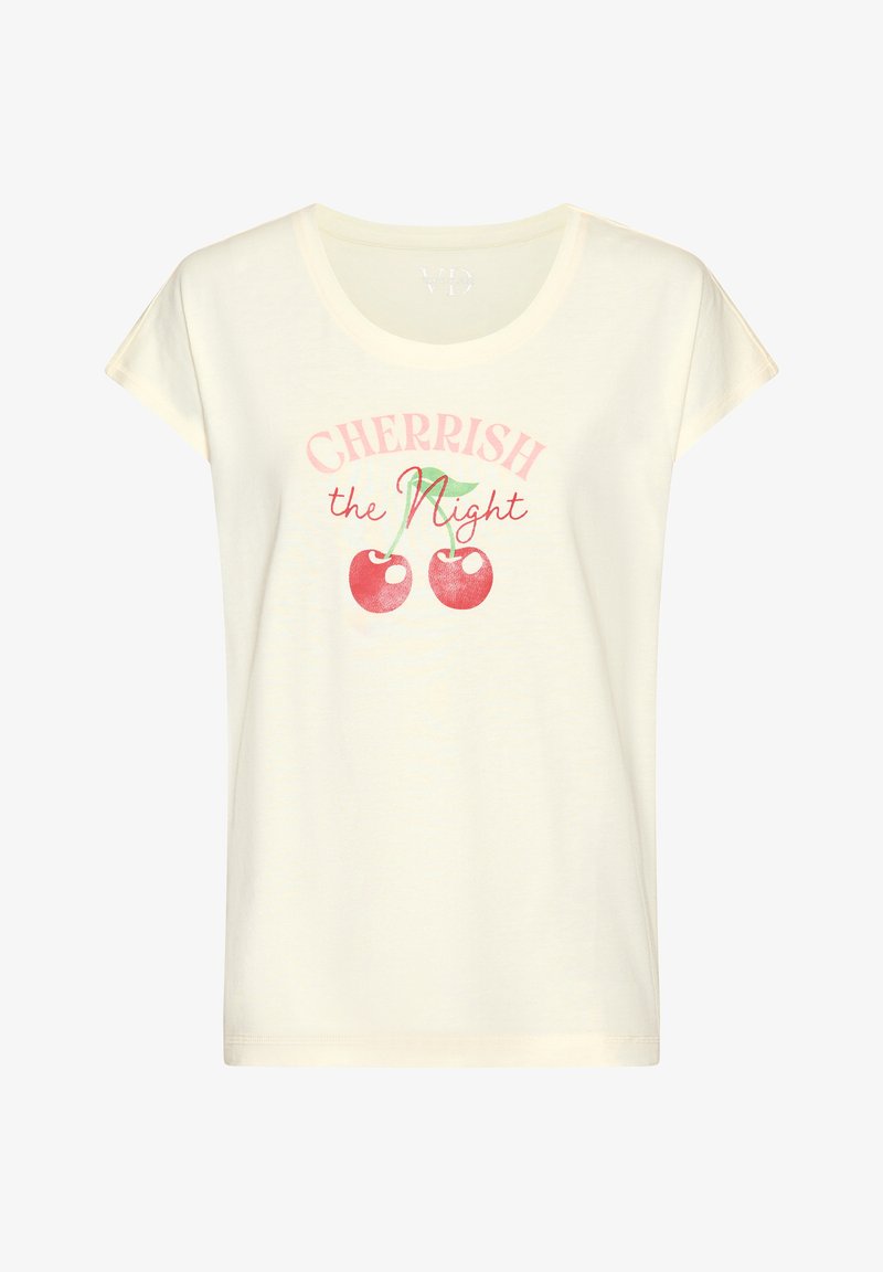 T-shirt a maniche corte color crema con una grafica di una ciliegia e la scritta "CHERRISH the Night" in rosa, rosso e verde sulla parte anteriore.
