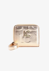 Ei valittu, gold-coloured