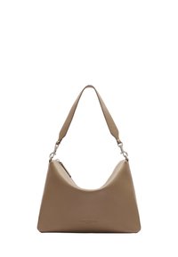 Brązowa skórzana torba na ramię o zakrzywionym kształcie, z jednym odczepianym paskiem i subtelnym logo wytłoczonym na dole. Posiada zamek błyskawiczny.