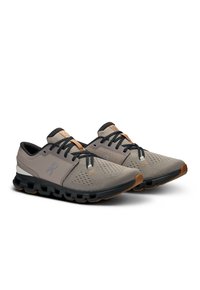 On CLOUD X 4 - Trainingsschuh - fog   black