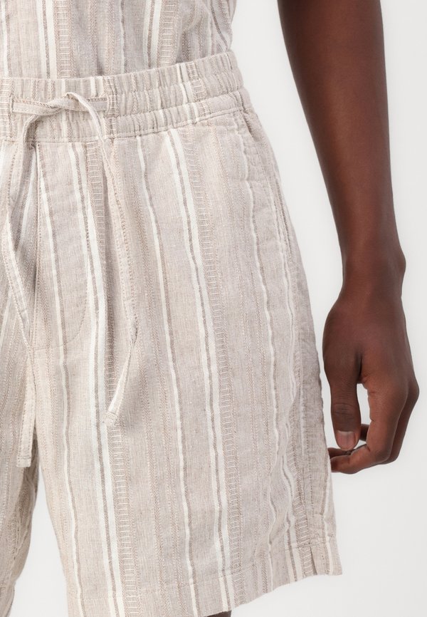 PULL ON NATURAL DOBBY - Shorts - cream texture3