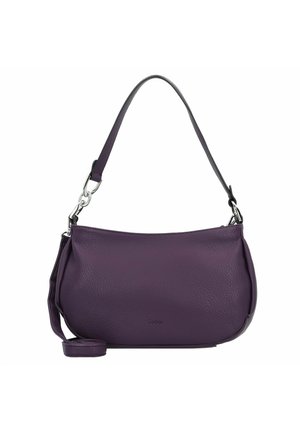 Sac bandoulière en cuir violet avec une finition texturée, un design incurvé, une sangle ajustable et des accents en métal argenté.