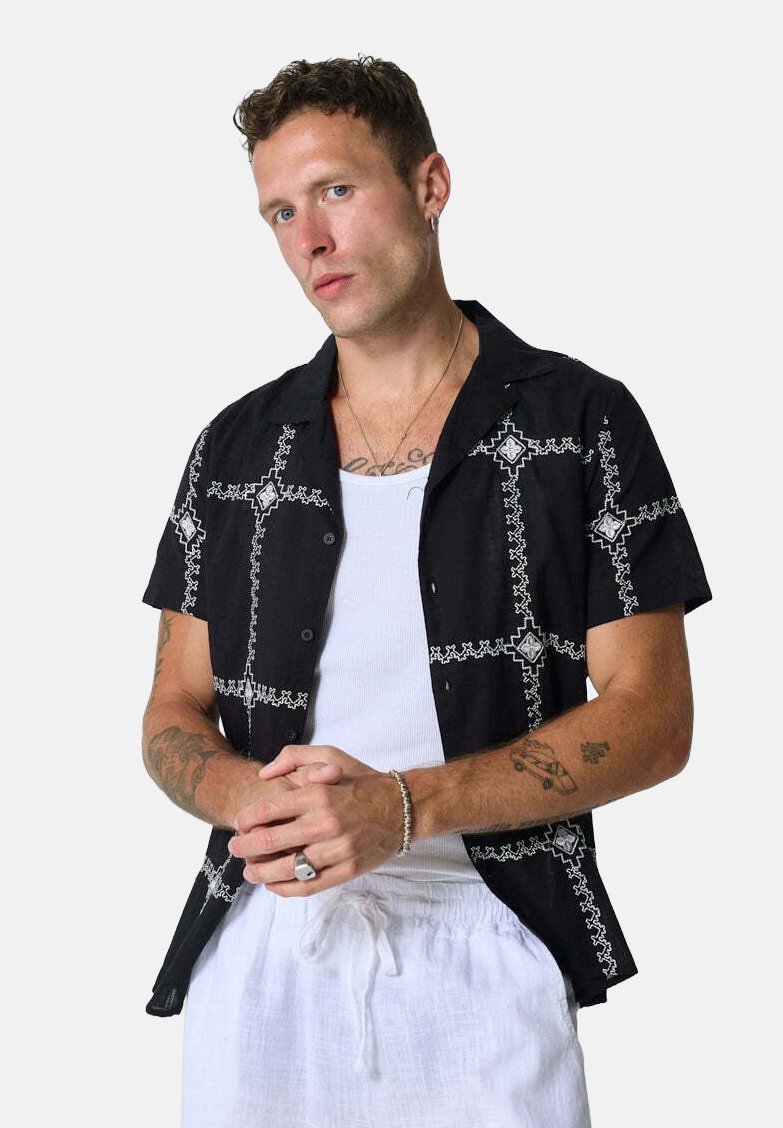 FRILIVIN MANCHES COURTES À BRODERIE - Chemise - noir