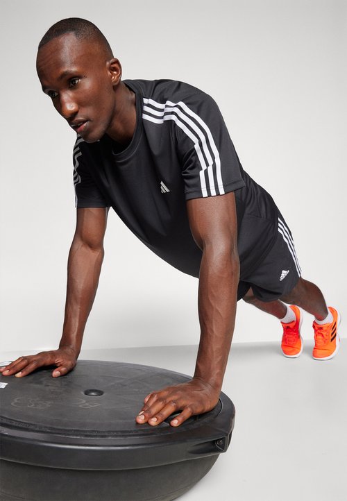 adidas Funktionsshirt 'Train Essentials' — foto 4