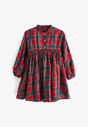 Robe à manches longues en tartan rouge, vert et bleu marine avec un col volanté, une patte de boutonnage à trois boutons, une taille froncée et des poignets élastiques.