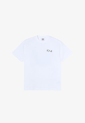 Biały bawełniany t-shirt z krótkimi rękawami, okrągłym dekoltem i małym czarnym logo z napisem "POLAR" na lewej stronie klatki piersiowej.