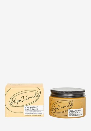 CLEANSING FACE BALM WITH APRICOT POWDER - Cleanser - -