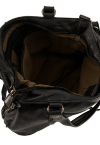 Zwarte leren handtas met een ruime binnenvoering van bruin stof, meerdere met rits afgesloten compartimenten en bronzen hardware accenten.