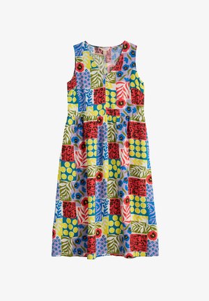 Ujjatlan ruha foltvarrásos mintával, amely virágos és geometriai formákat ötvöz élénk színekben: piros, kék, zöld, sárga és lila.