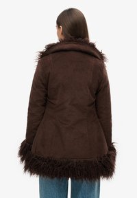 Superdry & Co AFGHAN - Abrigo de invierno - dark brown cord