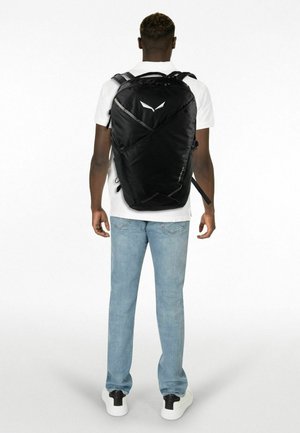 Salewa, PEDROC MATE 18 L WANDERRUCKSACK 46 CM UNISEX - Sac de trekking - black out