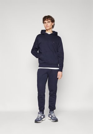 Tommy Hilfiger FLAG LOGO - Træningssæt - desert sky