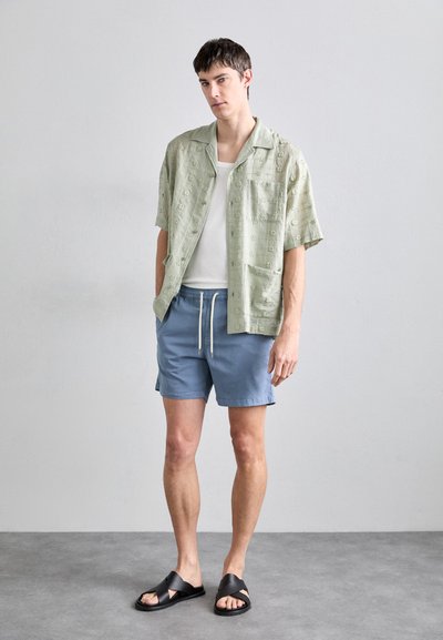 NN.07 GREGOR - Shorts - blue