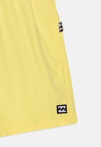 Billabong ALL DAY - Zwemshorts - yellow