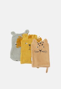 Set aus drei waschbaren Tierwaschlappen: grau mit Ohren, gelb mit Löwenmähne und braun mit Leoparden-Schnurrhaaren. Weiche Frottierstruktur.