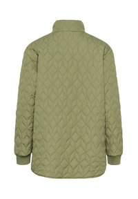 Quilted Jacke in Olivgrün, mit hohem Kragen, langen Ärmeln und einem Rauten-Muster. Glatte Textur mit gerippten Bündchen.