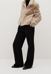 Mango Chaqueta de invierno - beige