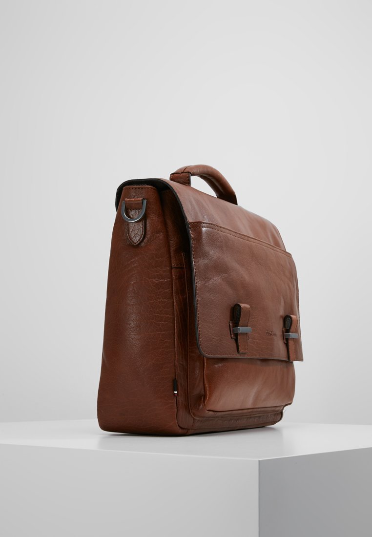 Strellson SUTTON BRIEFBAG Dataveske cognac Zalando.no Strellson SUTTON BRIEFBAG Dataveske cognac Zalando.no