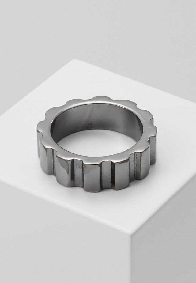 COG - Sormus - gunmetal