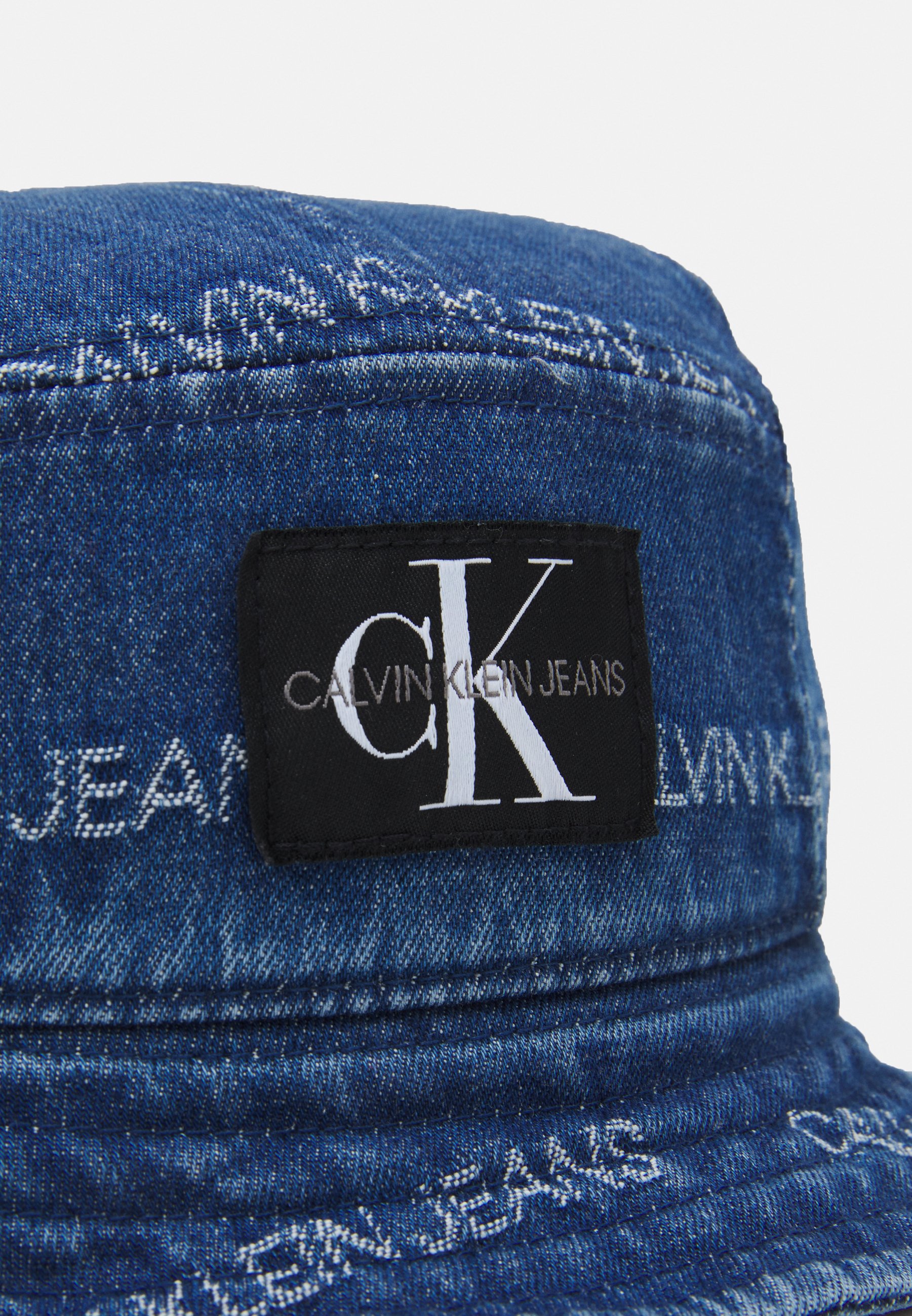 Calvin Klein Jeans LOGO BUCKET HAT 
