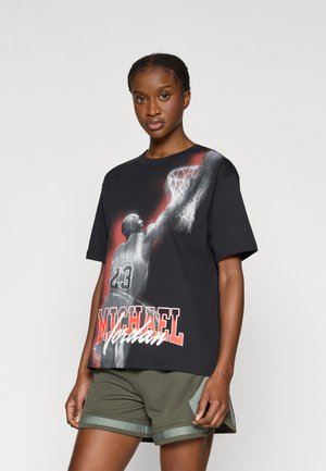 TEE - T-Shirt sport - black/infrared