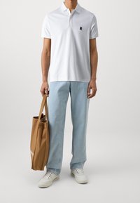 Tommy Hilfiger Pikeepaita - white