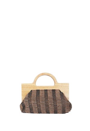 Borsa a mano con manico curvo in legno e telaio rettangolare, con corpo in tessuto intrecciato a righe marroni e nere.