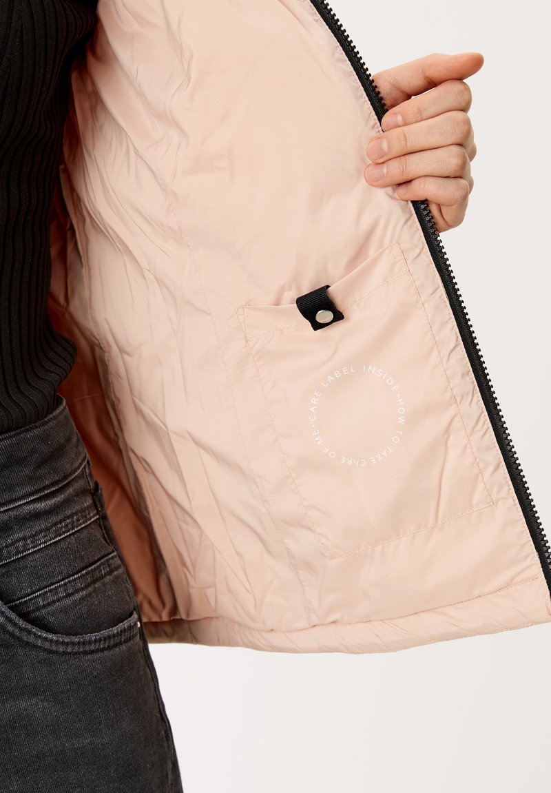Damen Leichte Jacken | s.Oliver MATERIALMIX Übergangsjacke peach/offwhite - NE99945 Damen Leichte Jacken | s.Oliver MATERIALMIX Übergangsjacke peach/offwhite - NE99945