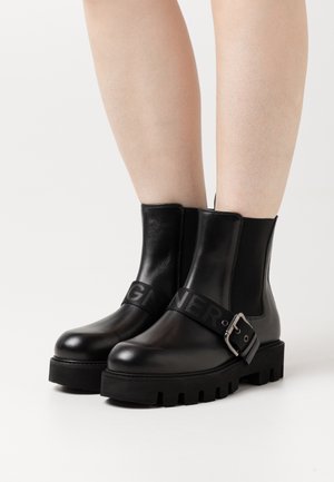 COPENHAGEN - Botines camperos - black