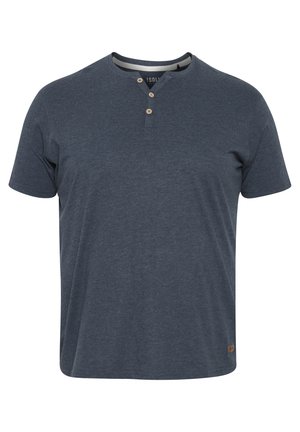 Marineblaues Kurzarm-T-Shirt mit Rundhalsausschnitt, ausgestattet mit einer Drei-Knopf-Leiste und einem kleinen Logotag am Saum. Weicher Stoff.