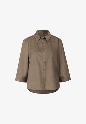 Camicia marrone con colletto, maniche a tre quarti e orlo curvo. Il tessuto appare liscio con una sottile trama.