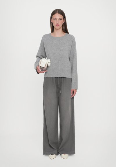 CLOSED CREW NECK WIDE SLEEVE - Maglione - light grey