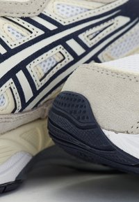 ASICS SportStyle GEL NYC UNISEX - Sapatilhas - white/cream