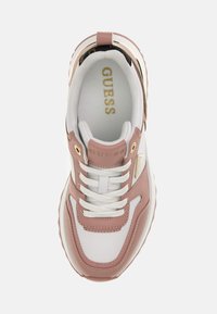 Guess KYNNETH - Sneakers basse - mehrfarbe rose