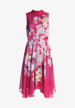 Blumenmusterkleid mit hohem Ausschnitt, ärmellosem Design und einem fließenden Rock, der am Saum schmaler wird. Überwiegend in Pink mit Akzenten.