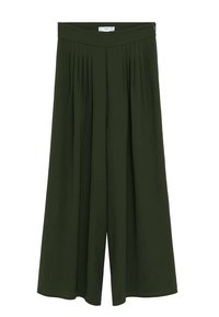 Pantalons larges et fluides en tissu vert foncé. Présentent des plis à la taille et une texture lisse. Pas de matériel ou d'accents visibles.