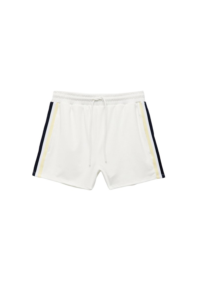 Hvide svømshorts med struktureret stof, elastisk talje med snor og marineblå og gule sidelister.