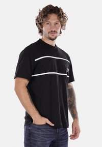 EA7 Emporio Armani T-shirt con stampa - nero