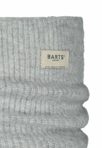 Grijze gebreide sjaal met geribbelde textuur en een Barts-label gestikt op een crème patch. Zachte, rekbare stof voor warmte.