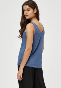 Minus MICARLI KNIT TOP - Top - denim blue lurex