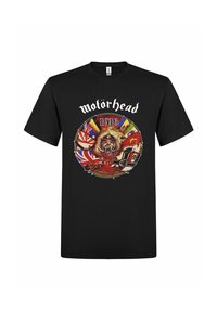 Svart bomull t-skjorte med et fargerikt grafisk design som viser flagg og et hodeskalle, merket "Motörhead 1916" i fet hvit tekst.