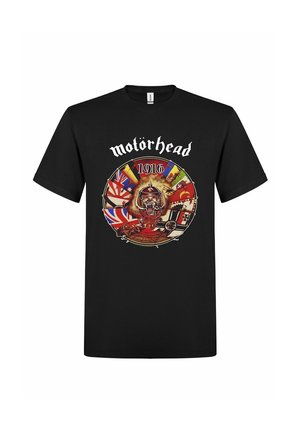 Svart bomull t-skjorte med et fargerikt grafisk design som viser flagg og et hodeskalle, merket "Motörhead 1916" i fet hvit tekst.