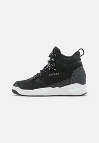 Guess Vysoké tenisky - black