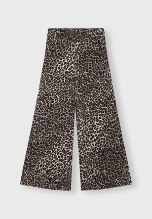 Leopardenmuster-Hose im weit geschnittenen Stil aus weichem Stoff; mit hohem Bund und lockerer Passform; die dominierenden Farben sind Beige und Schwarz.