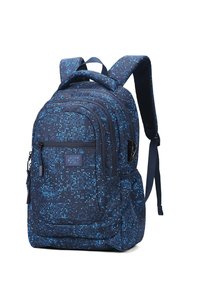 Zaino blu navy con motivo turchese pixelato, multiple tasche con zip, spallacci regolabili e imbottiti, e una maniglia superiore.