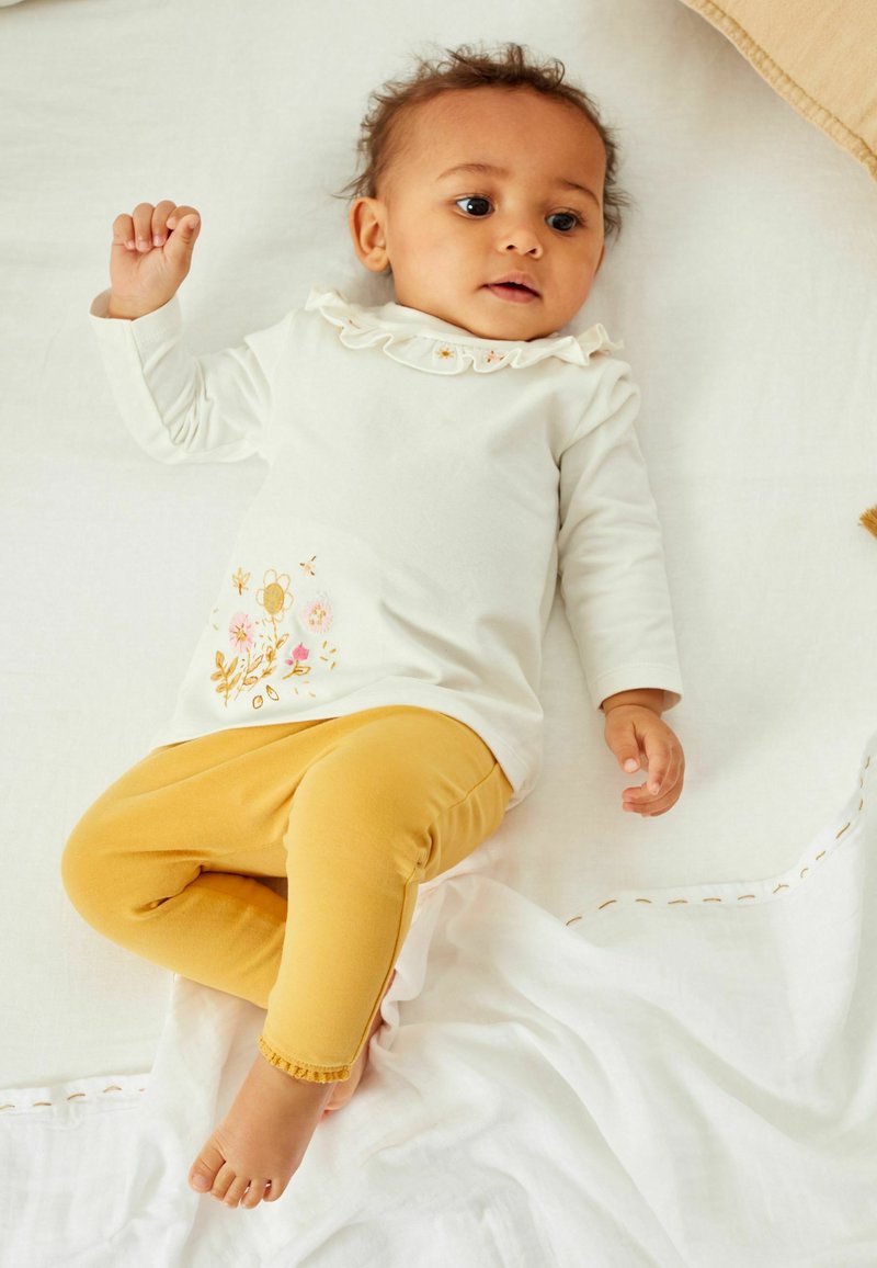 Next SET Nattøj sæt ochre yellow baby floral/gul Zalando.dk