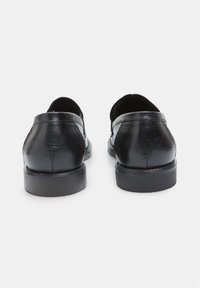 Bata Belebújós cipők - nero