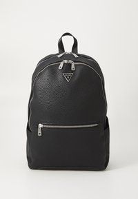 Sac à dos en cuir noir avec une finition texturée, doubles zips supérieurs, poche avant avec zip et un logo de marque triangulaire. Bretelles réglables.