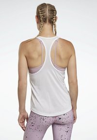 Reebok Top - white
